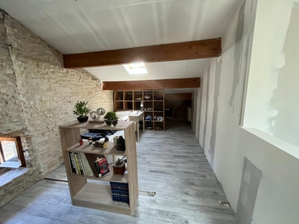 Vue sur le doublage sur ossature, deux chambres réunies en une