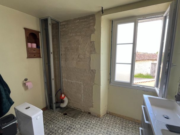 Création d'un coffre technique pour colonne d'eaux usées